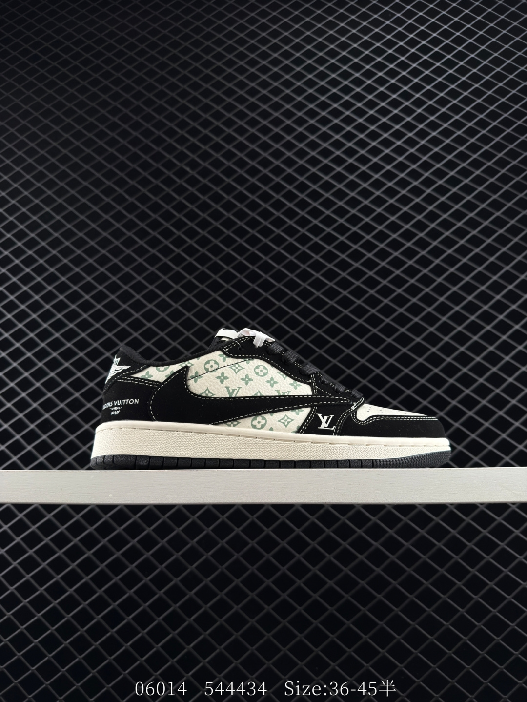 Nike Air Jordan 1 x Travis Scott AJ1